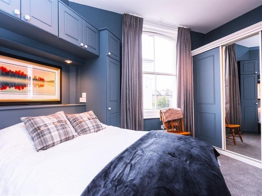 Summerfield Pub & Boutique Rooms Лондон Екстериор снимка